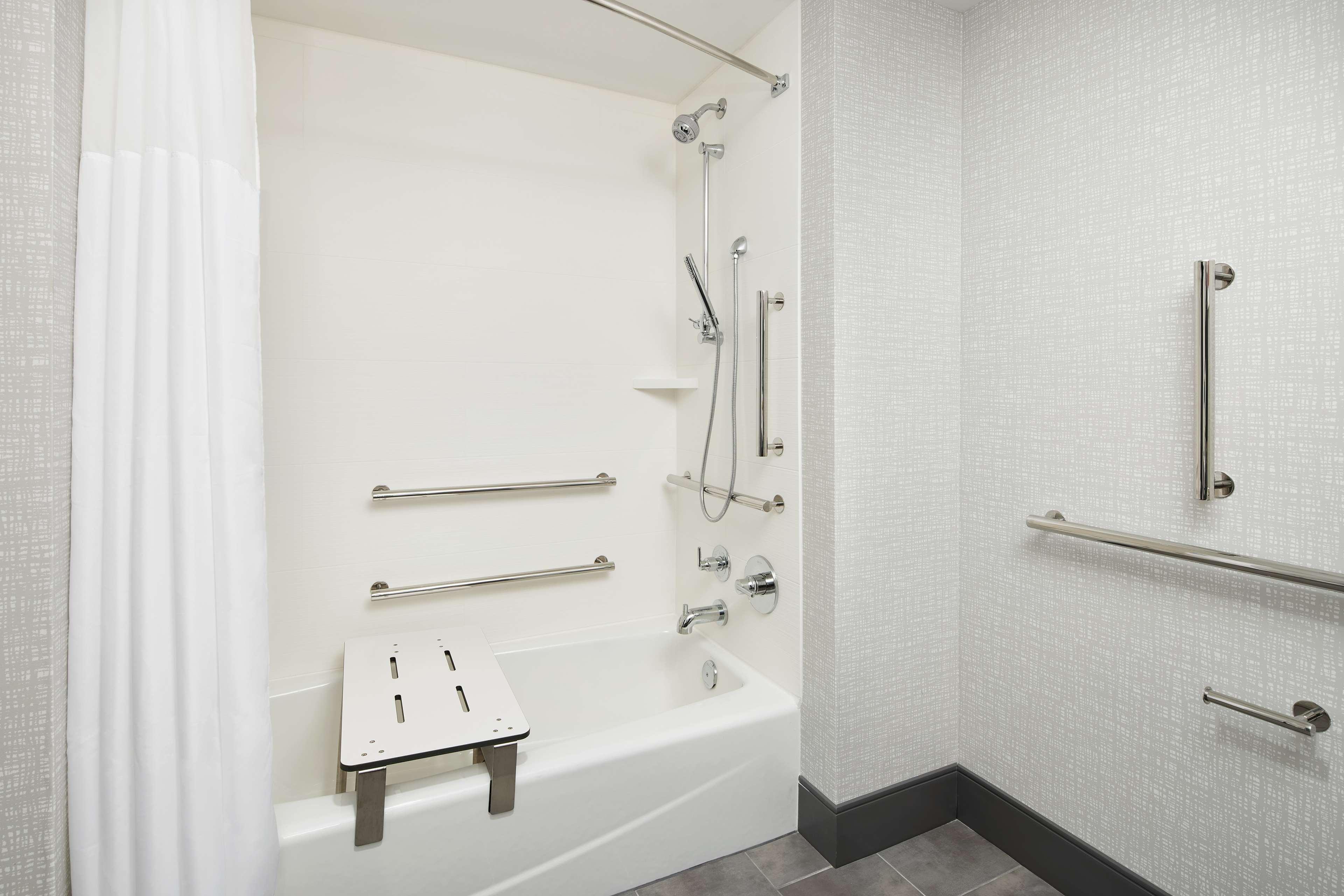 Hampton Inn Franklin, In Екстериор снимка